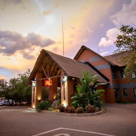 Bains Lodge Bloemfontein Exteriör bild