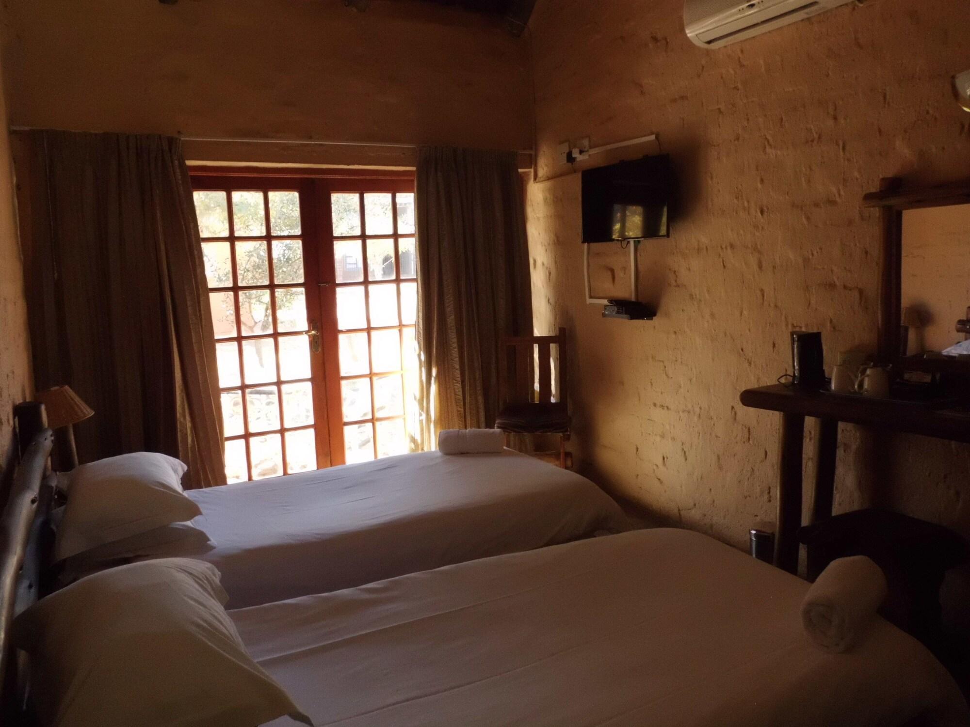 Bains Lodge Bloemfontein Exteriör bild